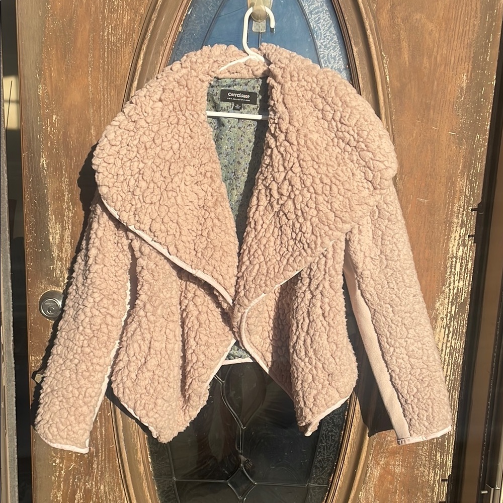 Coffee Shop Sherpa nude Open Faced Jacket! Size XL